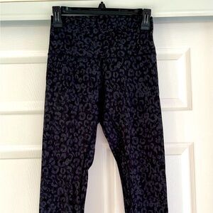 Lululemon Women’s Align camo legging size 6
